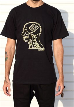 T-Shirt in Black Graphic Print