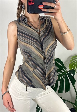 VINTAGE 1990'S TRUSSADI SLEEVELESS SHIRT