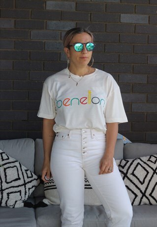 VINTAGE 1990S CREAM BENETTON SPELL OUT T SHIRT