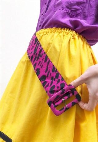 AMAZING FUCHSIA SPOTTED BELT