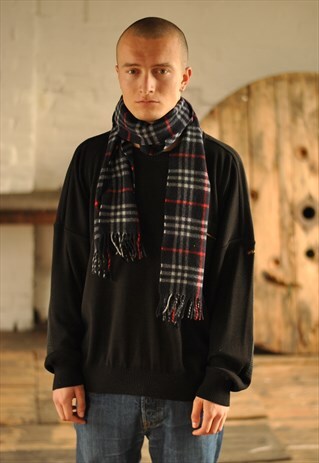 VINTAGE BURBERRYS OF LONDON LAMBSWOOL NOVA CHECK SCARF