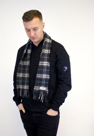 VINTAGE BURBERRY TRADITIONAL LAMBSWOOL CHECKED SCARF