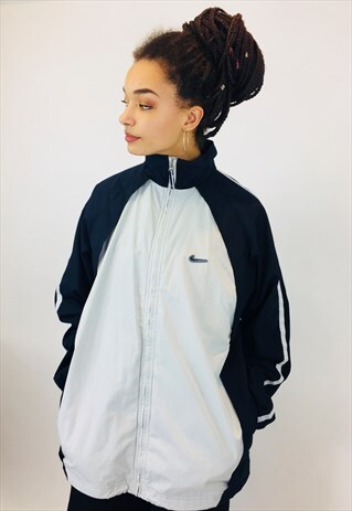 VINTAGE NIKE OFF WHITE WINDBREAKER