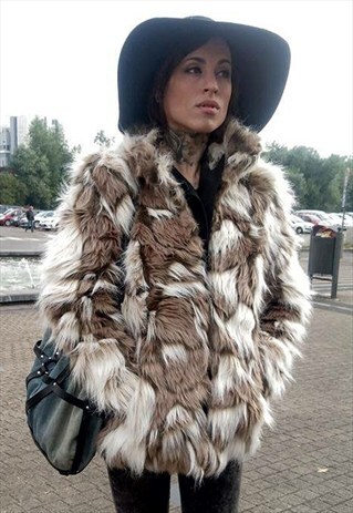 VINTAGE-INSPIRED FAUX FUR COAT