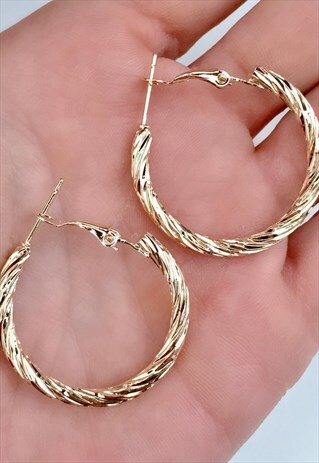 GOLD COLOURED HOOP EARRINGS