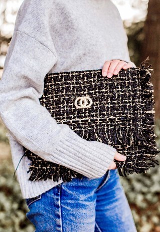 GOLDEN CHAIN TASSELS BAG - BLACK