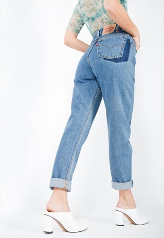 VINTAGE 80S LEVI'S REWORKED POCKET MOM JEANS MID WASH / 0217
