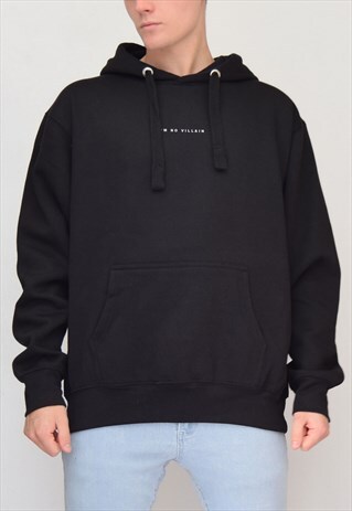 BLACK I'M NO VILLAIN HOODIE