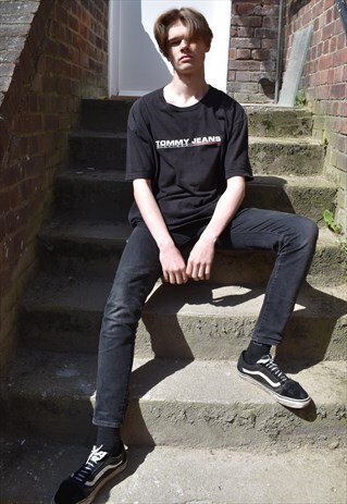 VINTAGE 90S TOMMY HILFIGER JEANS T-SHIRT