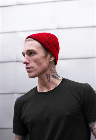 SMALL TRAWLER FISHERMAN BEANIE HAT - RED