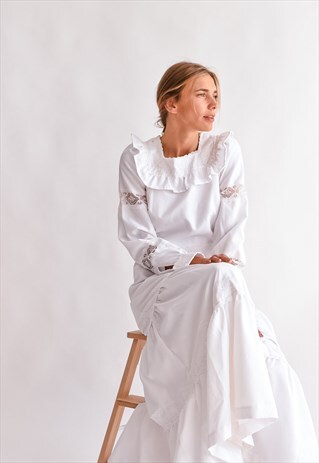 VINTAGE 70S BOHO MAXI WEDDING DRESS WITH RUFFLE EDGE