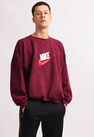 VINTAGE NIKE SWEATSHIRT