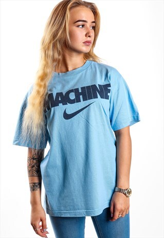 VINTAGE NIKE T-SHIRT T209