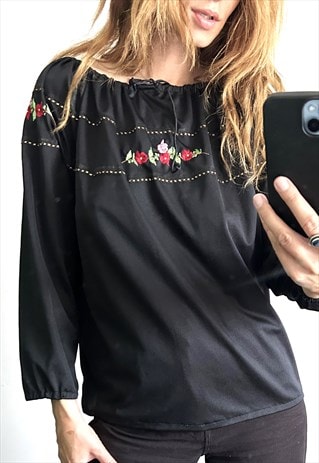 RETRO BLACK GYOSY HUIPIL EMBROIDERED BLOUSE - M