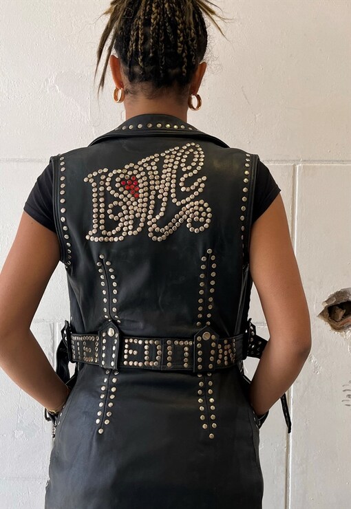 garment image