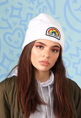 BEANIE WHITE KNITTED WITH EMBROIDERED RAINBOW PATCH