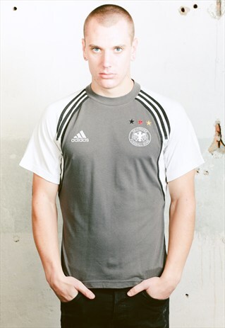 VINTAGE ADIDAS T-SHIRT