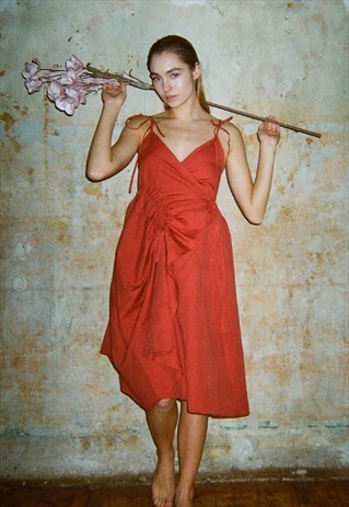 SUSTAINABLE RED DRESS