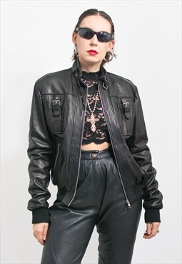 Vintage leather jacket in black biker women size L