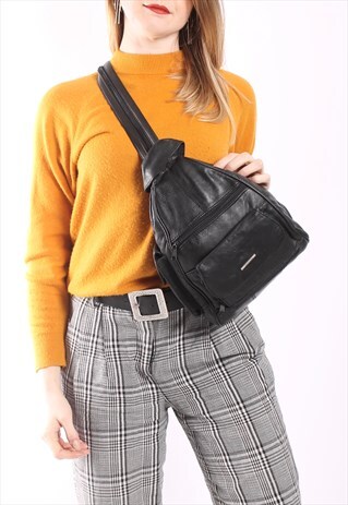 VINTAGE 90S SLOUCHY TRIANGLE BACKPACK IN BLACK SOFT LEATHER