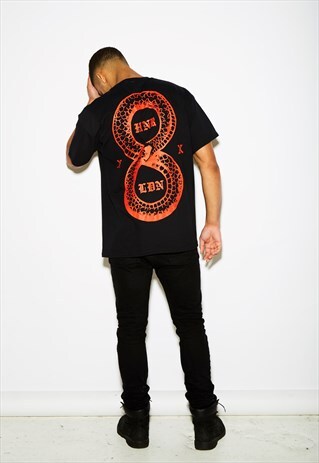 SNAKE OVERSIZED BLACK TEE