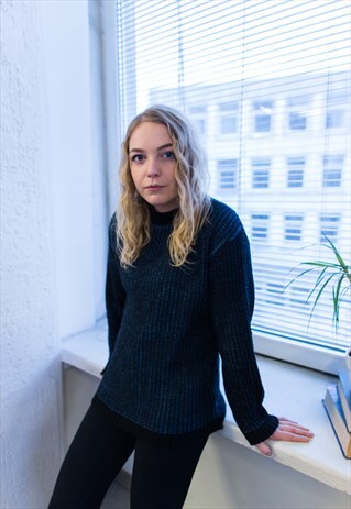 VINTAGE 90'S BLACK/BLUE RIBBED JUMPER