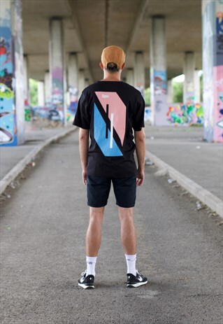OVERSIZED SHORT SLEEVED T-SHIRT IN BLACK