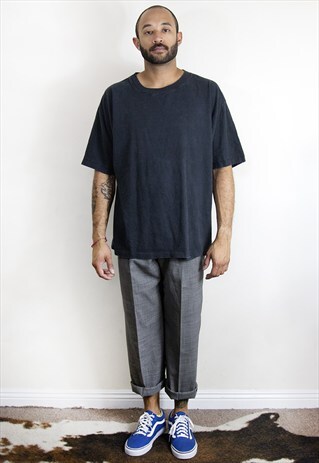 90S MINIMALIST SPORTSWEAR FADED BLACK SHORT SLEEVE TEE