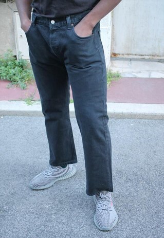 VINTAGE LEVI'S JEANS