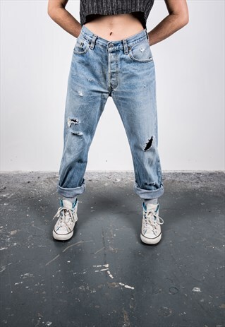 VINTAGE HIGH-WAISTED LEVI'S 501 BLUE MOM RIPPED JEANS