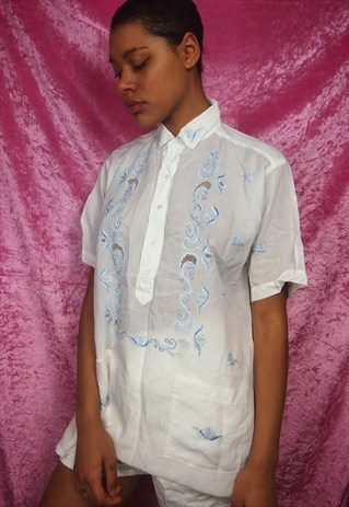WHITE SHIRT WITH BLUE EMBROIDERY
