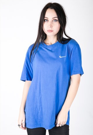 VINTAGE 90S NIKE T-SHIRT