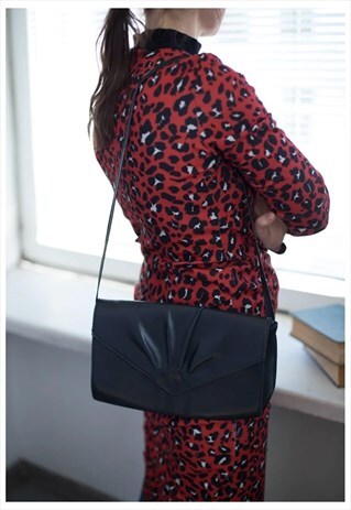 VINTAGE 60'S BLACK ENVELOPE BAG