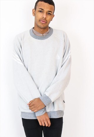 VINTAGE ADIDAS SWEATSHIRT