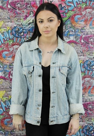 LEVI'S LIGHT BLUE VINTAGE DENIM JACKET. UNISEX.