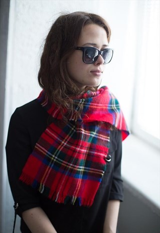 VINTAGE 90'S RED PLAID SCARF