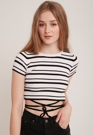 CROSSED LACES T-SHIRT - BLACK AND WHITE STRIPES