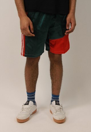 VINTAGE ADIDAS SHORTS