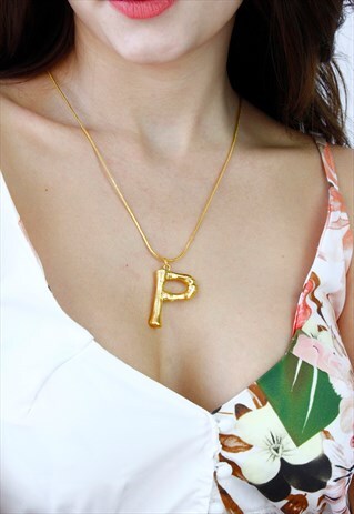 GOLD BAMBOO INITIAL 'P' MONOGRAM CHAIN NECKLACE