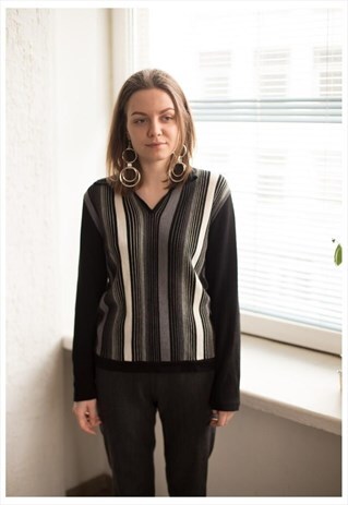 VINTAGE 90'S BLACK/GREY V-NECK JUMPER
