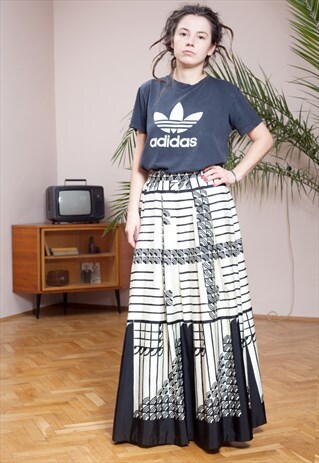 BLACK AND WHITE GRAPHIC PATTERN VINTAGE MAXI SKIRT