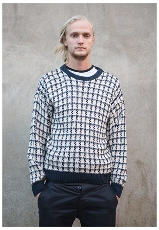 SEASONAL KNIT JUMPER
