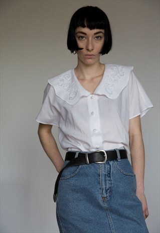 WHITE TRANSLUCENT BLAUSE WITH FANCY COLLAR