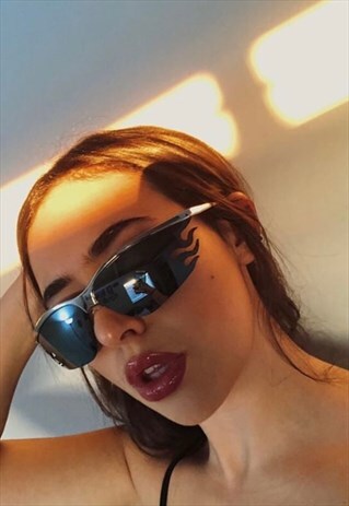 FLAME SHAPED MIRROED SUNGLASSES/BLACK