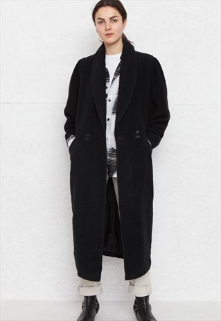 VINTAGE BLACK COAT
