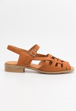 Naguisa Manto Leather Sandals - Browm