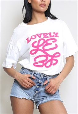 Lovely Slogan T-Shirt In White/Pink