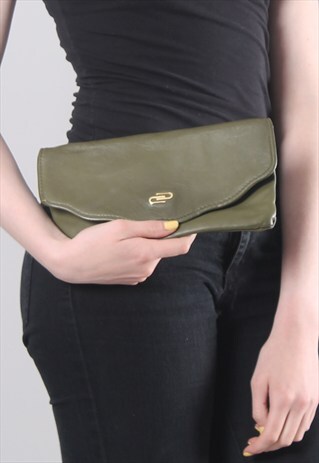 VINTAGE 70S KHAKI GREEN LEATHER CLUTCH BAG PURSE