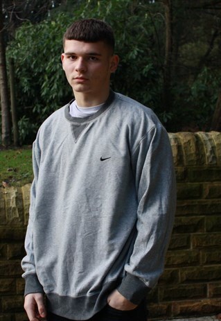 VINTAGE GREY NIKE SWEATSHIRT