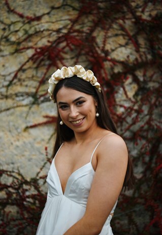 CREAM, SATIN SCRUNCHIE HAIRBAND